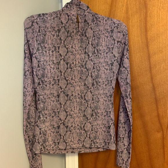 Cinq a Sept Python Turtleneck Sz XS NWOT - Picture 8 of 13